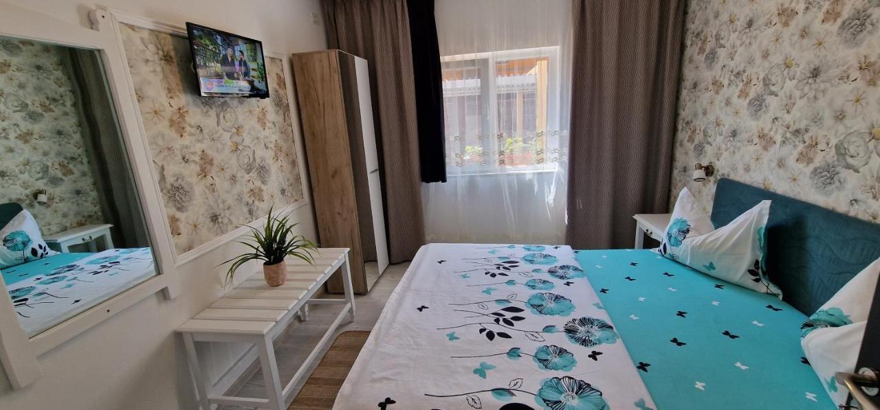 Hotel Casa Sebastian à Costinesti Chambre photo